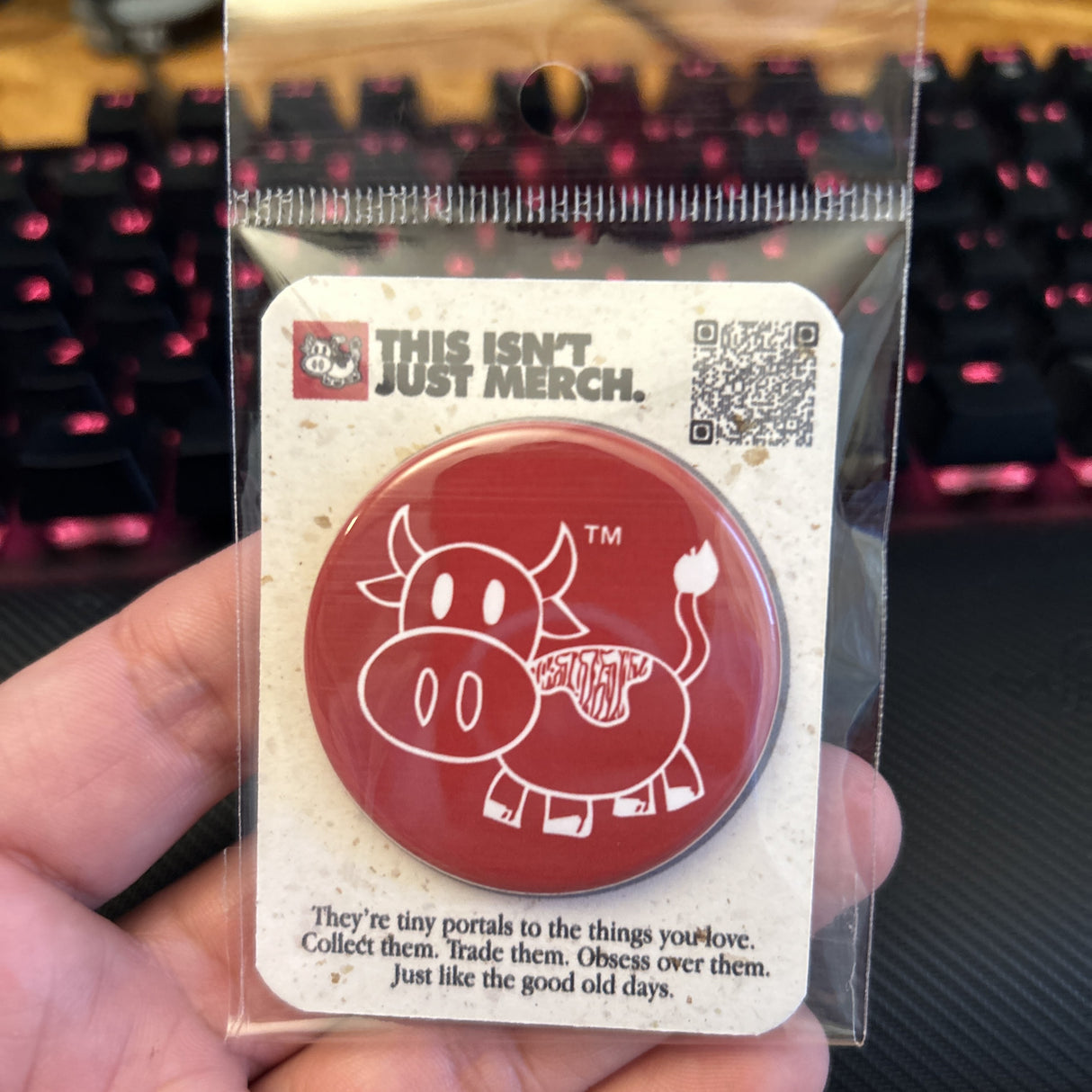 Nissimoo Official Pin Button