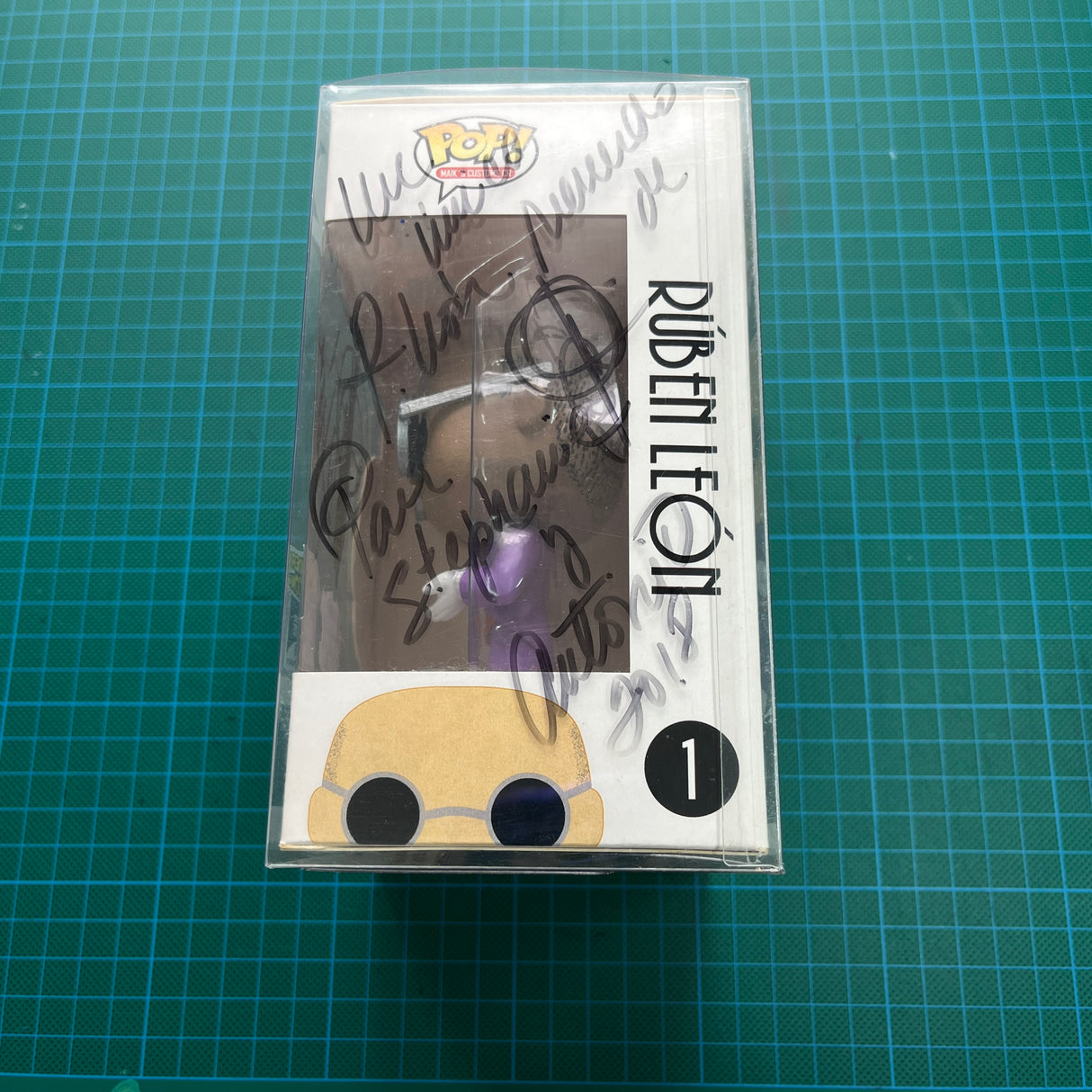 Funko POP custom de Rubén León (Firmado) | Figuras